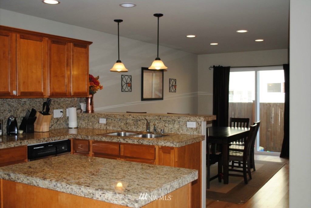 121 196th Street Southwest Bothell, WA 98012 - Photo 4 of 7