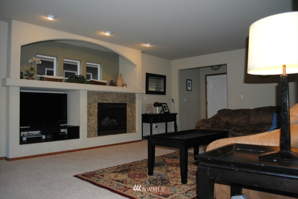 121 196th Street Southwest Bothell, WA 98012 - Photo 5 of 7