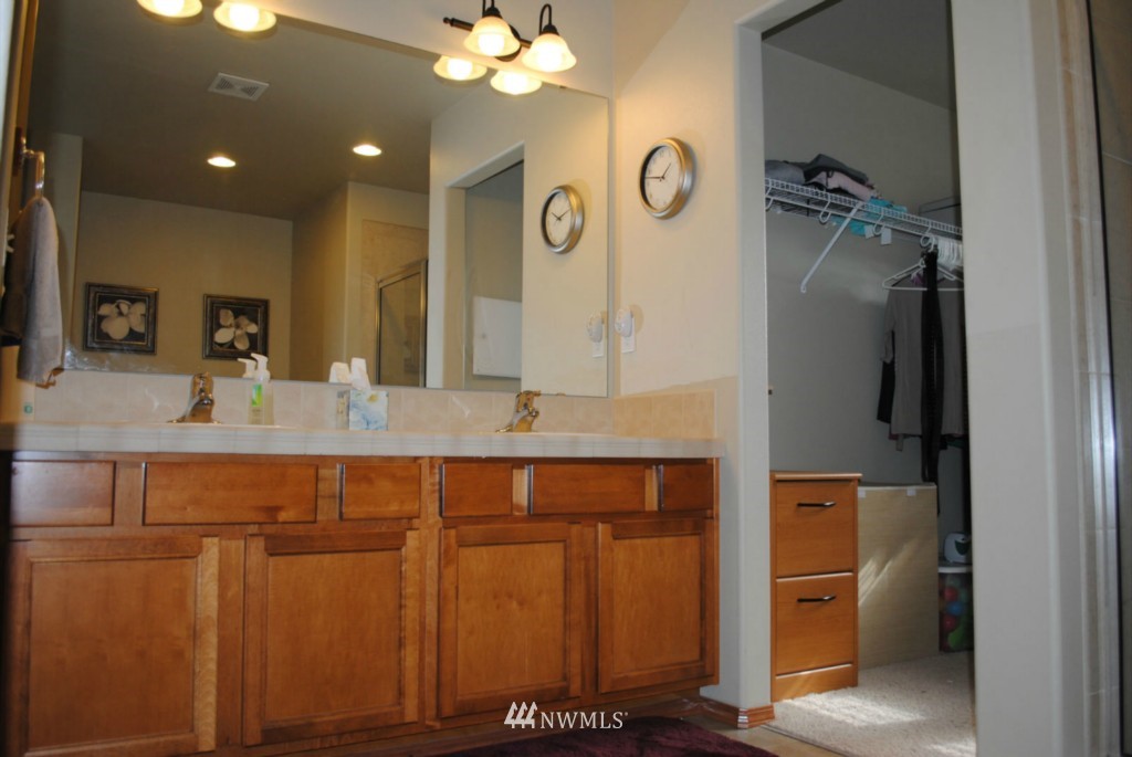 121 196th Street Southwest Bothell, WA 98012 - Photo 6 of 7