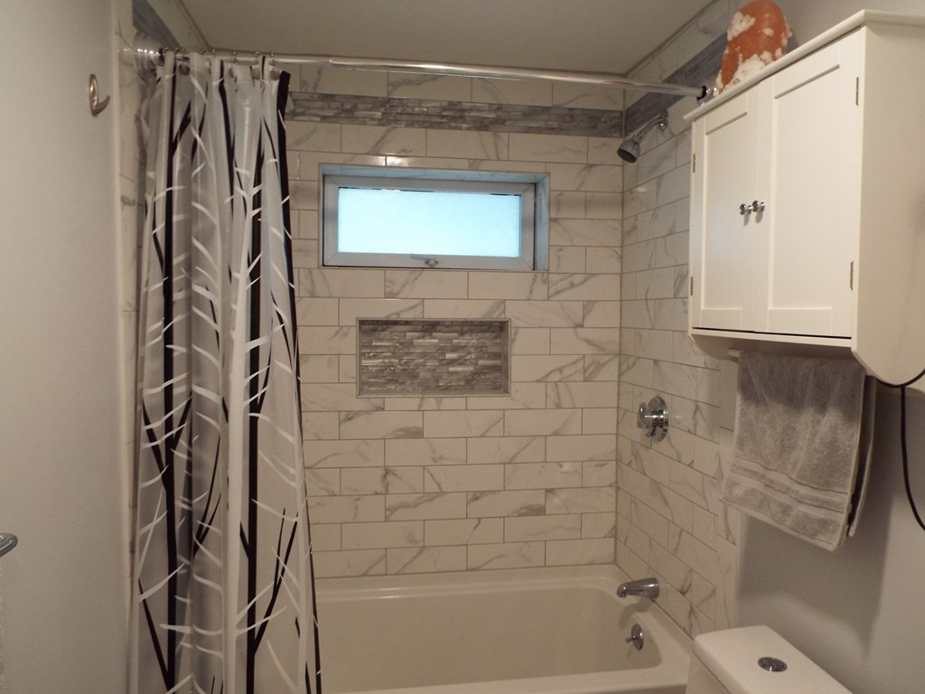 10 Vecchia Street, Unit D Webster, MA 01570 - Photo 7 of 9