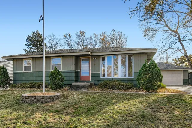 $319,900 | 80 Sherrie Lane, Woodbury, MN 55125