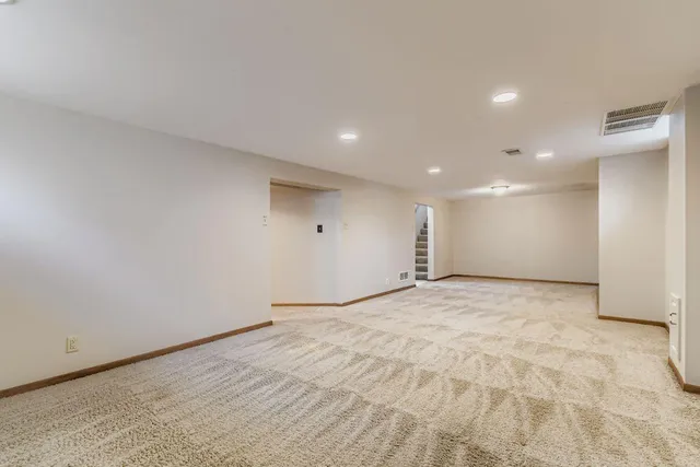 $319,900 | 80 Sherrie Lane, Woodbury, MN 55125