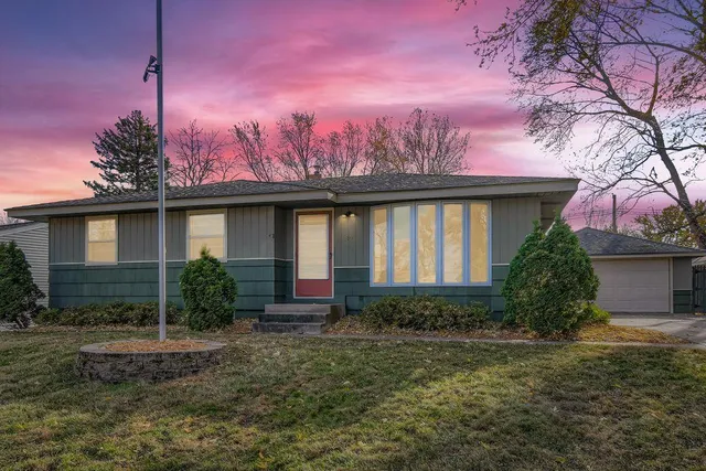 $319,900 | 80 Sherrie Lane, Woodbury, MN 55125