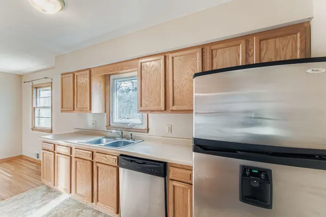 $319,900 | 80 Sherrie Lane, Woodbury, MN 55125