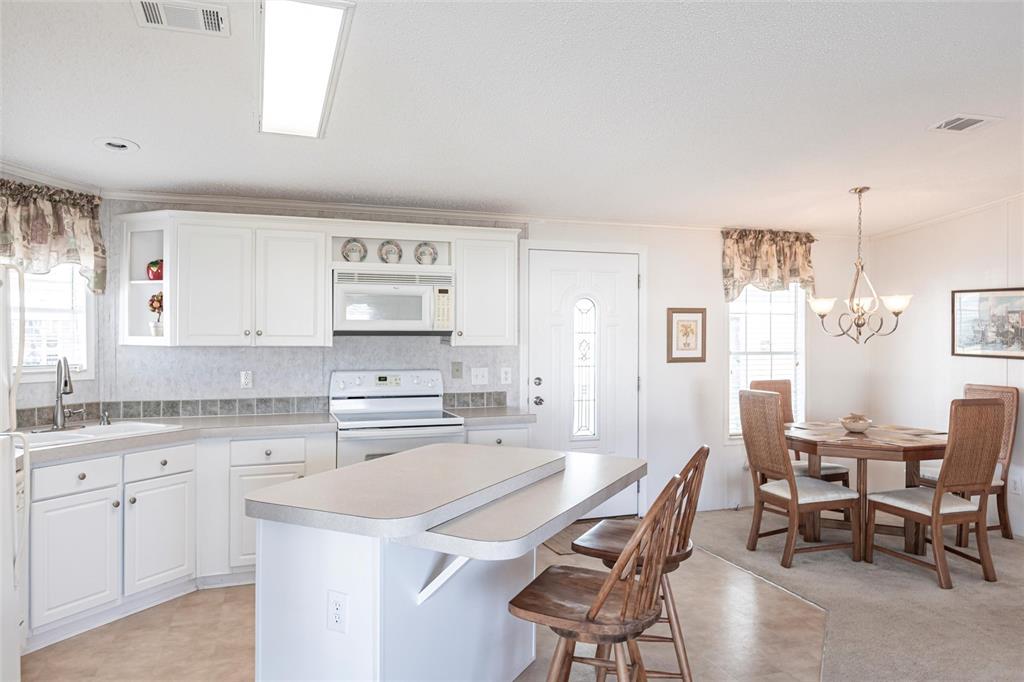 27 North Manatee Loop Punta Gorda, FL 33950 - Photo 12 of 45