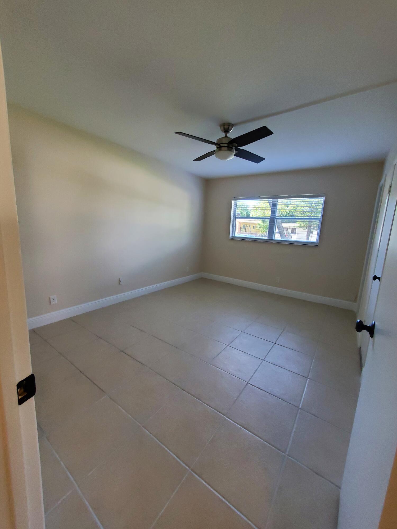 313 Southwest 1st Court, Unit L4 Pompano Beach, FL 33060 - Photo 12 of 17 20230521_102904