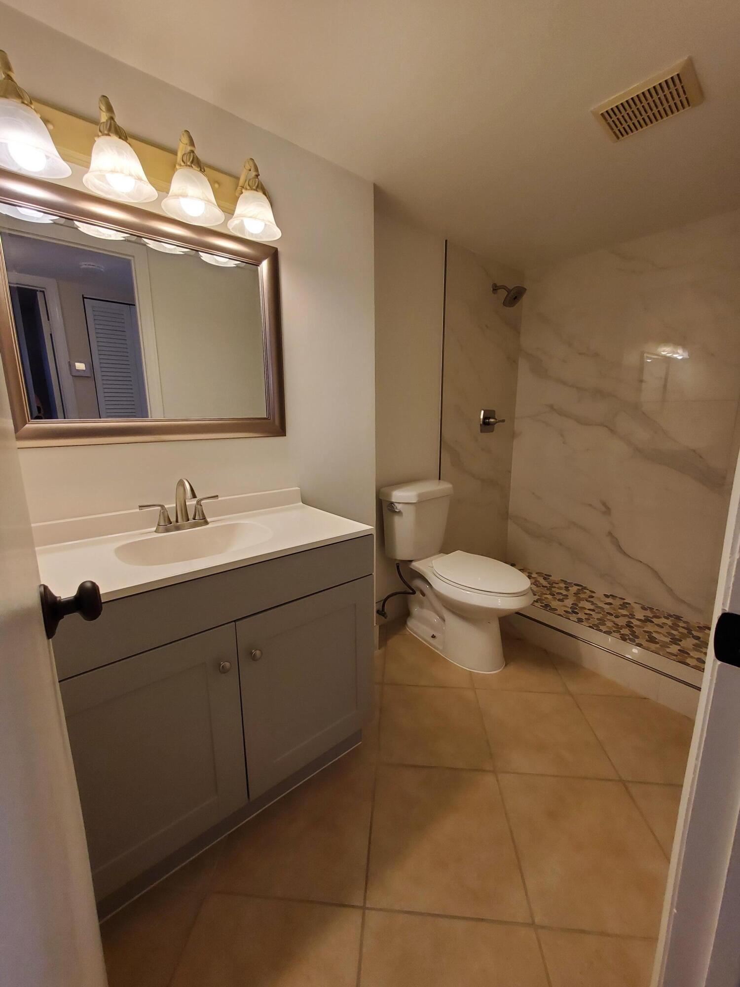 313 Southwest 1st Court, Unit L4 Pompano Beach, FL 33060 - Photo 8 of 17 20230521_101639