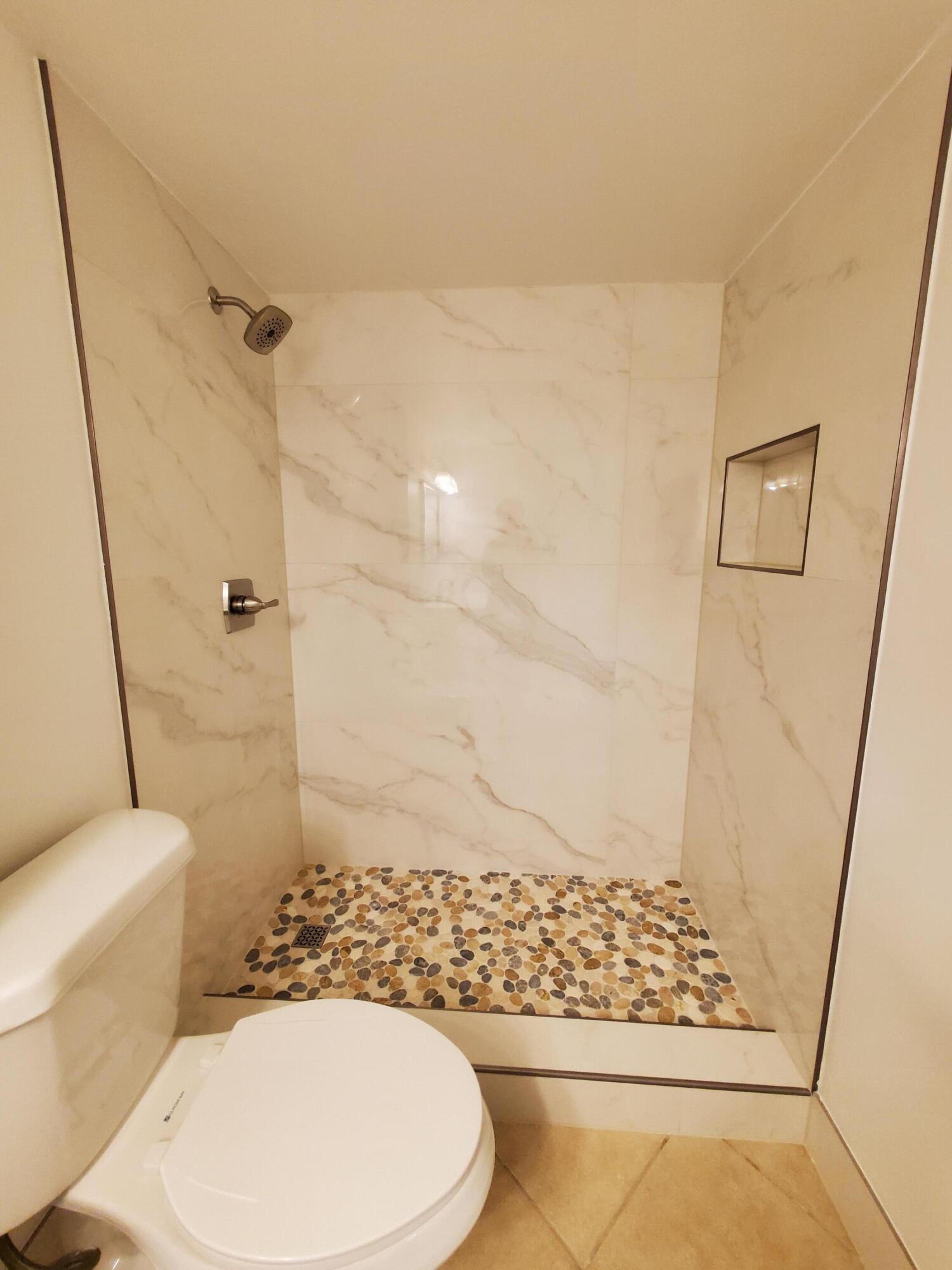 313 Southwest 1st Court, Unit L4 Pompano Beach, FL 33060 - Photo 9 of 17 20230521_101651