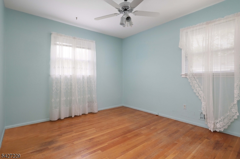 76 Harrison Street Clark, NJ 07066 - Photo 20 of 28