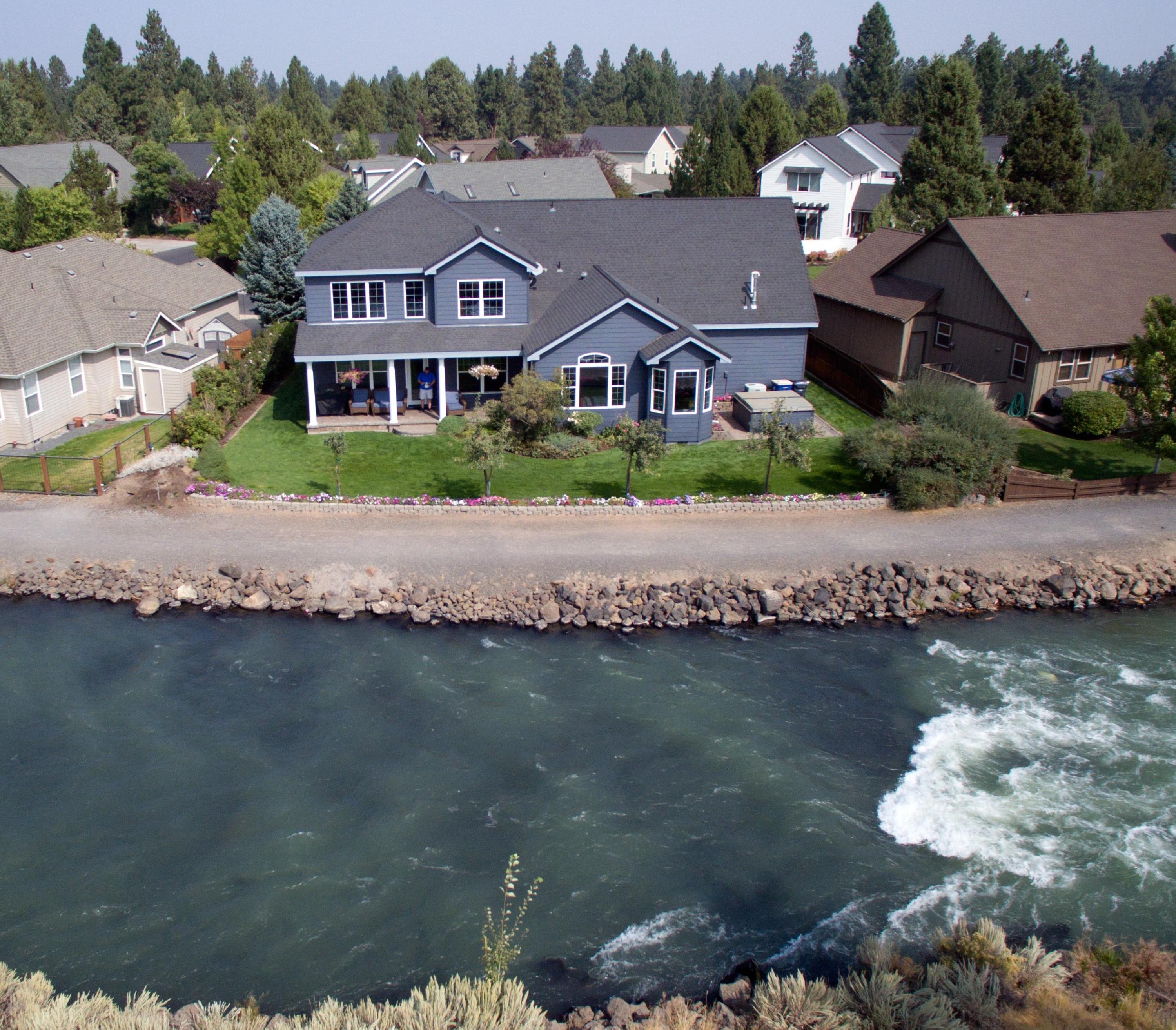 61185 Ridgewater Loop Bend, OR 97702 - Photo 2 of 34 Canal View