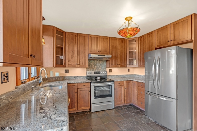 2 Oneida Avenue Hopatcong, NJ 07843 - Photo 13 of 48