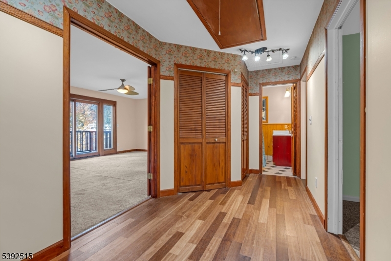 2 Oneida Avenue Hopatcong, NJ 07843 - Photo 19 of 48