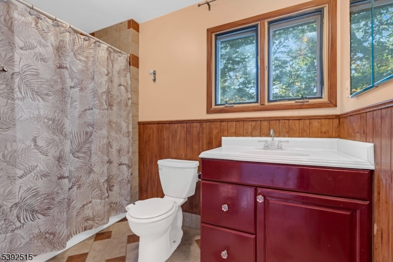 2 Oneida Avenue Hopatcong, NJ 07843 - Photo 26 of 48