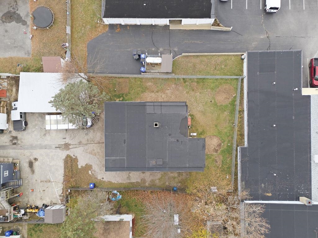 618 Prescott Street Manchester, NH 03103 - Photo 4 of 29