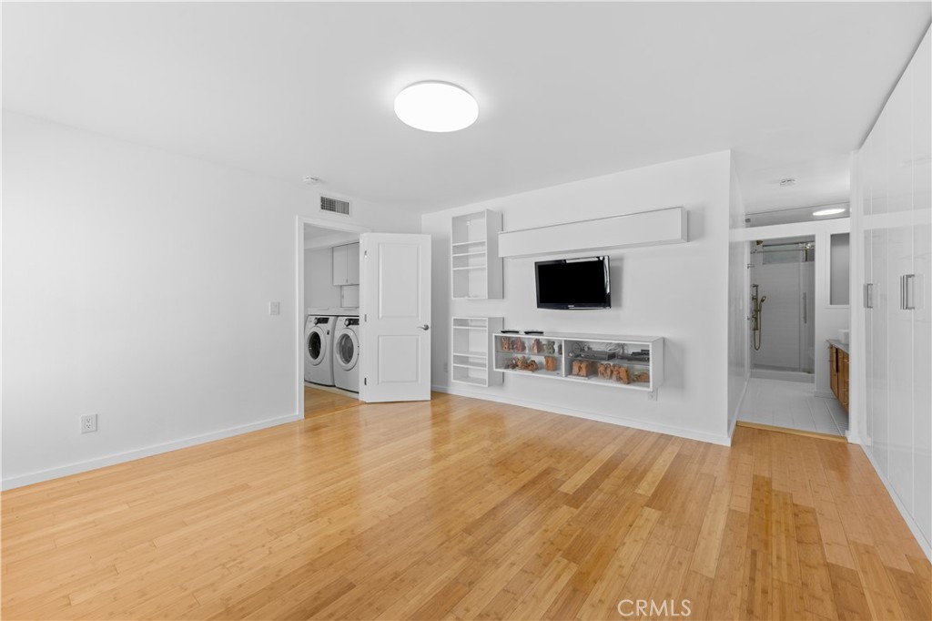 14960 Victory Boulevard, Unit 102 Van Nuys, CA 91411 - Photo 18 of 26 Bedroom 2