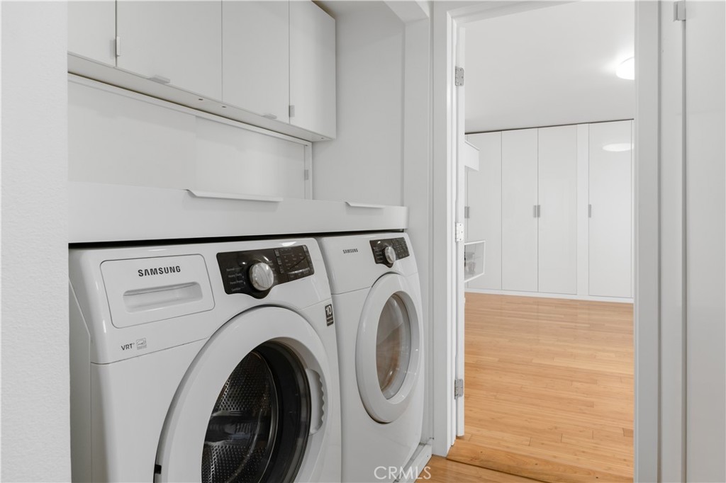 14960 Victory Boulevard, Unit 102 Van Nuys, CA 91411 - Photo 19 of 26 Laundry