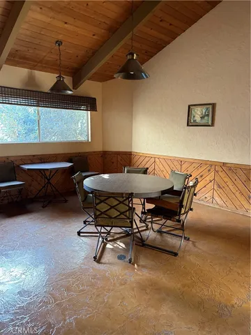 $515,000 | 14960 Victory Boulevard, Unit 102, Van Nuys, CA 91411