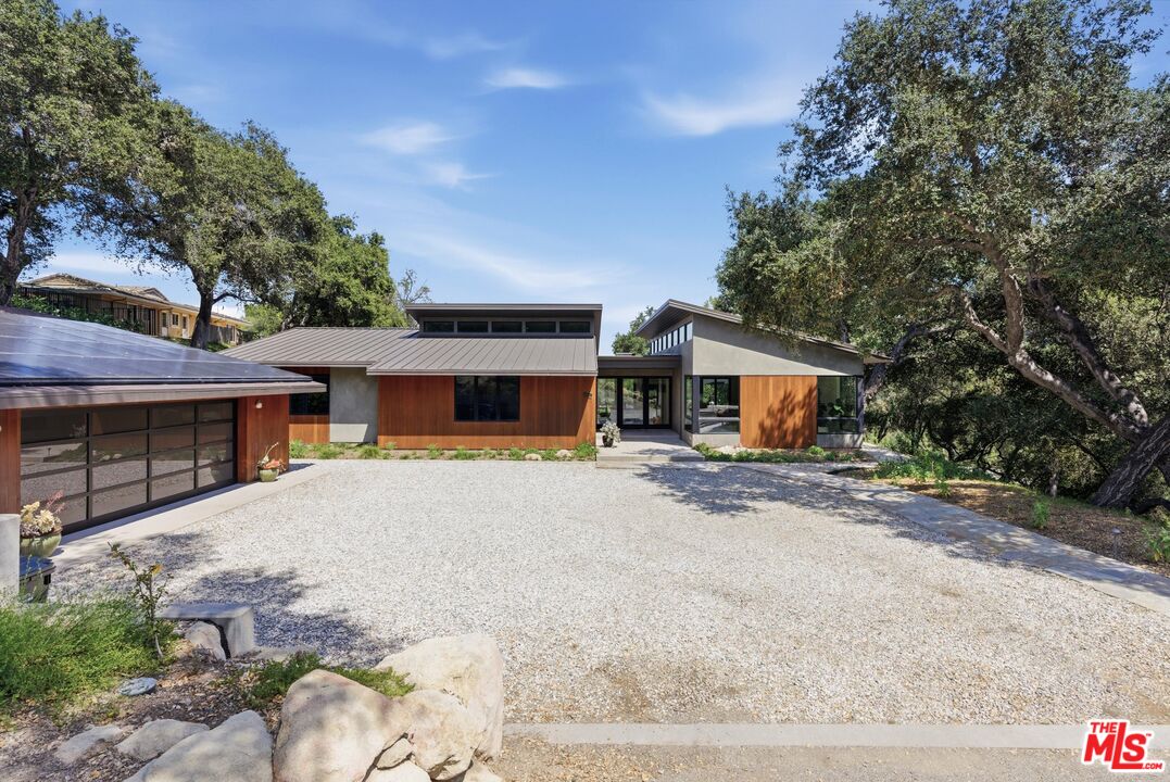 3860 Madison Road La Canada Flintridge, CA 91011 - Photo 1 of 51