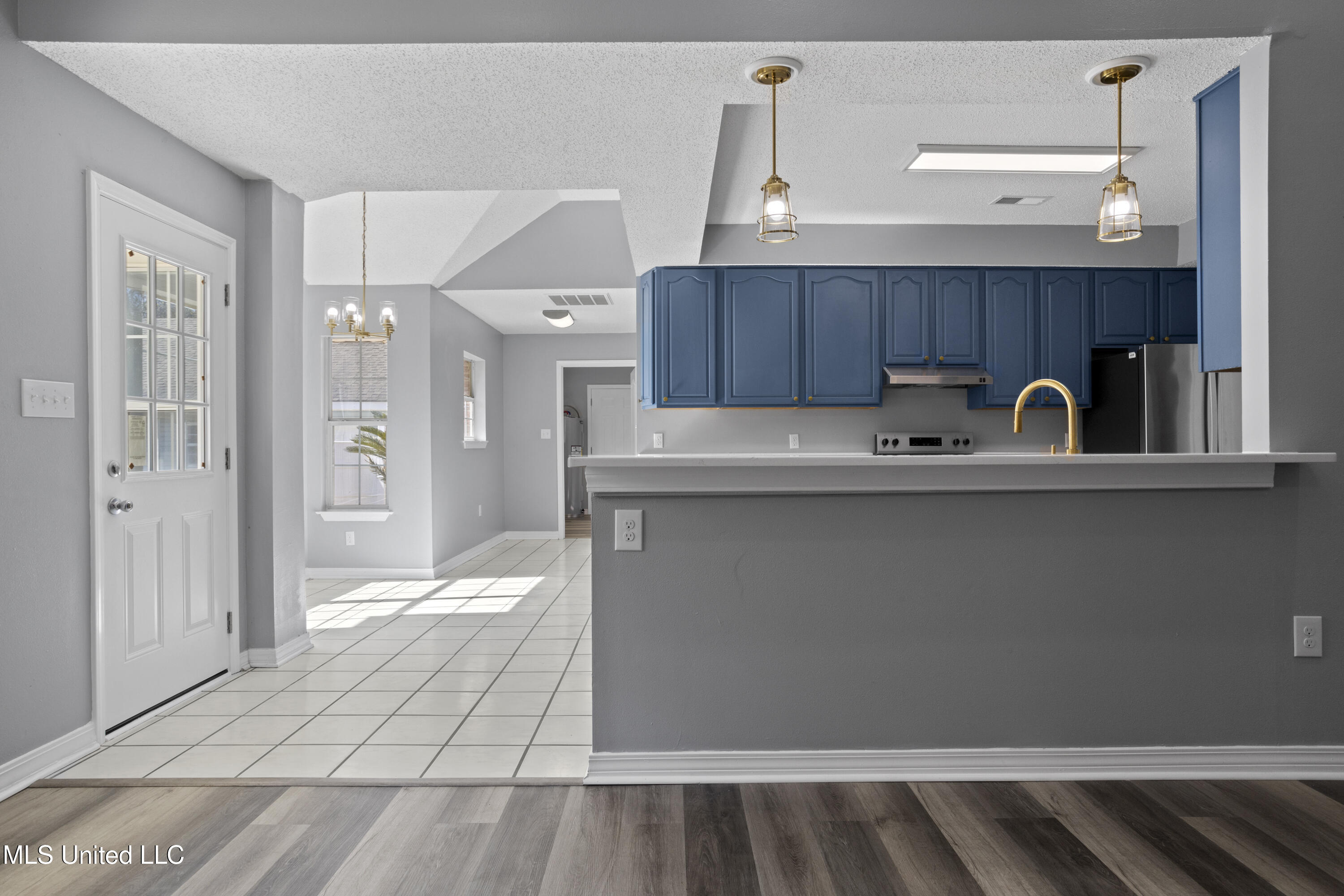 25975 Highway 43 South Picayune, MS 39466 - Photo 16 of 68 Living/Kitchen/Morning Room