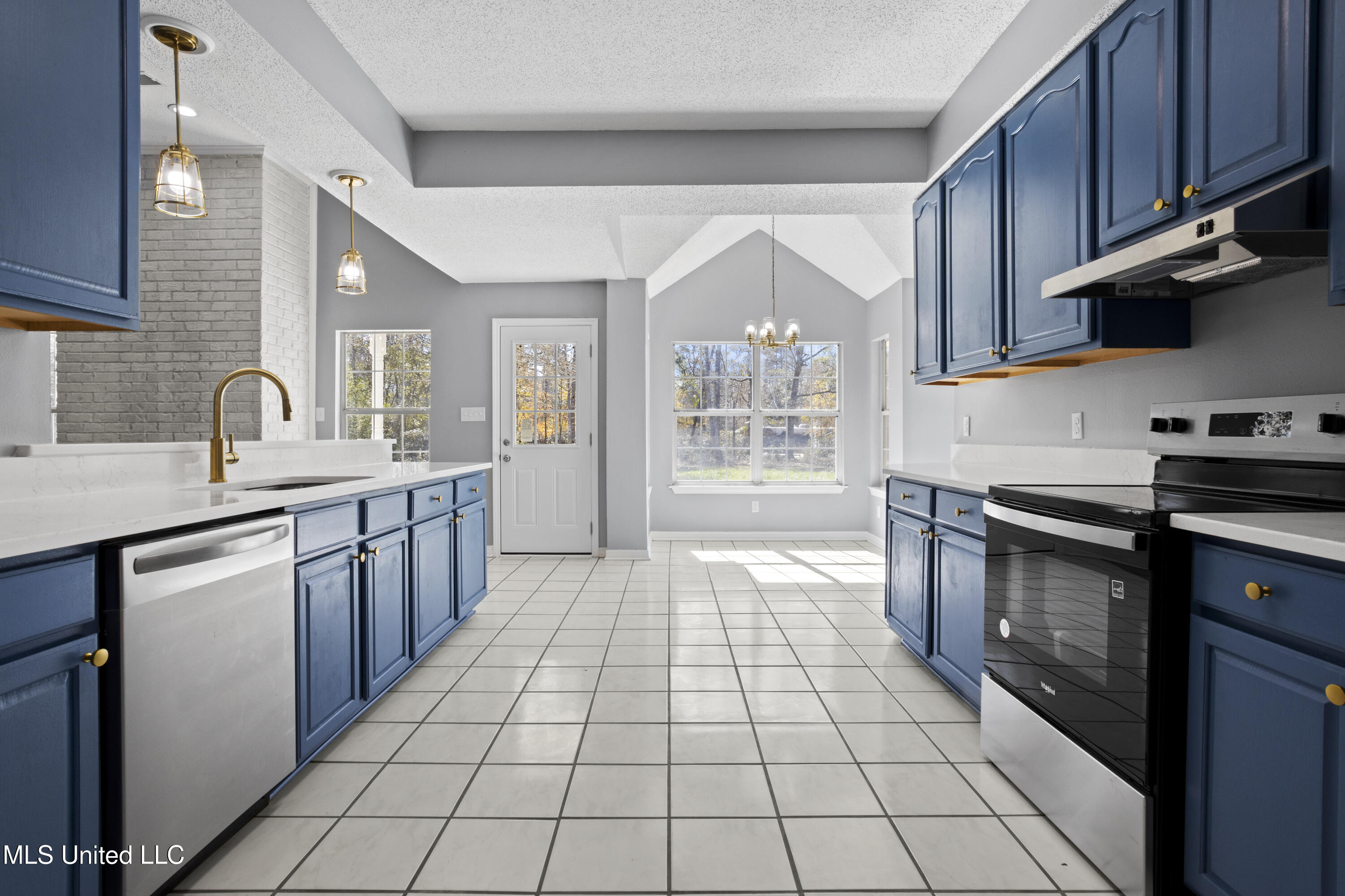 25975 Highway 43 South Picayune, MS 39466 - Photo 23 of 68 Kitchen/Morning Room