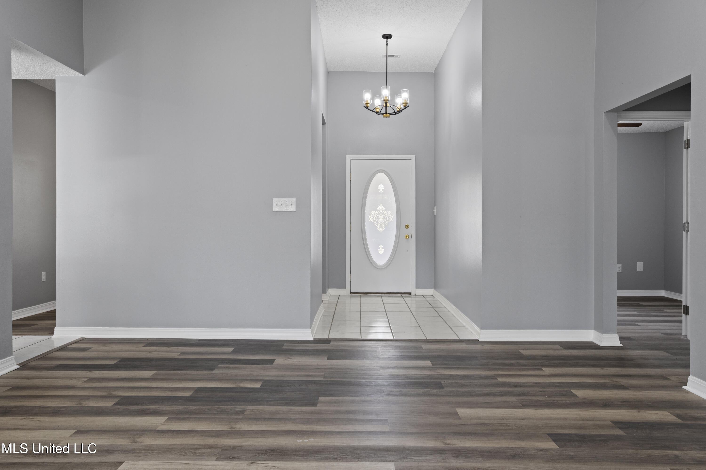 25975 Highway 43 South Picayune, MS 39466 - Photo 10 of 68 Living/Foyer