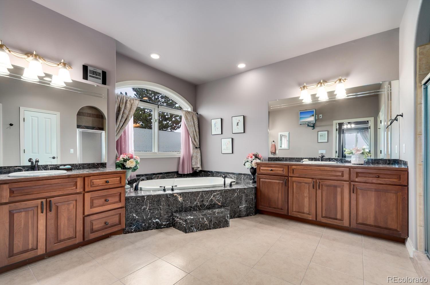 12865 Summit Ridge Road Parker, CO 80138 - Photo 18 of 35 Gallery Image 18