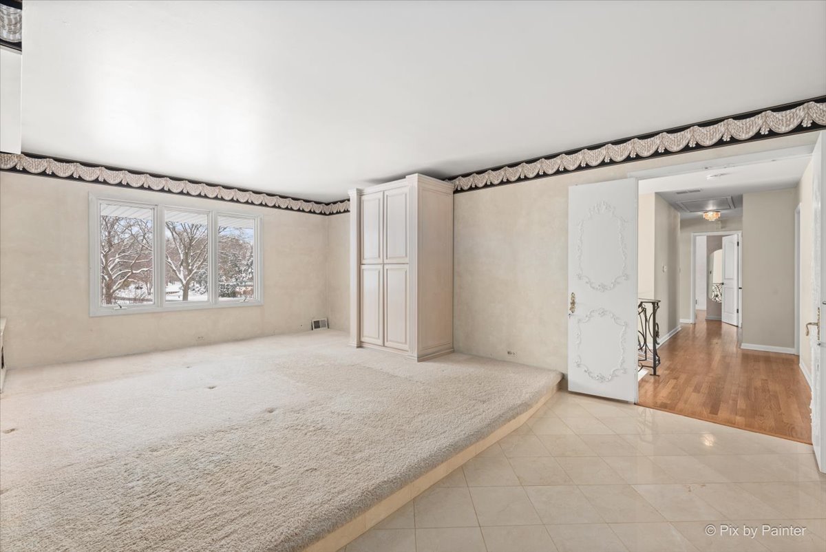 274 Timber View Drive Oak Brook, IL 60523 - Photo 25 of 68 a view of an empty room