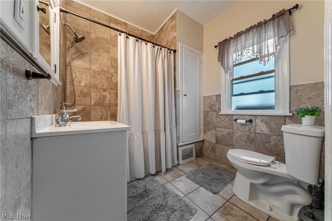1207 Irene Road Lyndhurst, OH 44124 - Photo 18 of 30 Gallery Image 18
