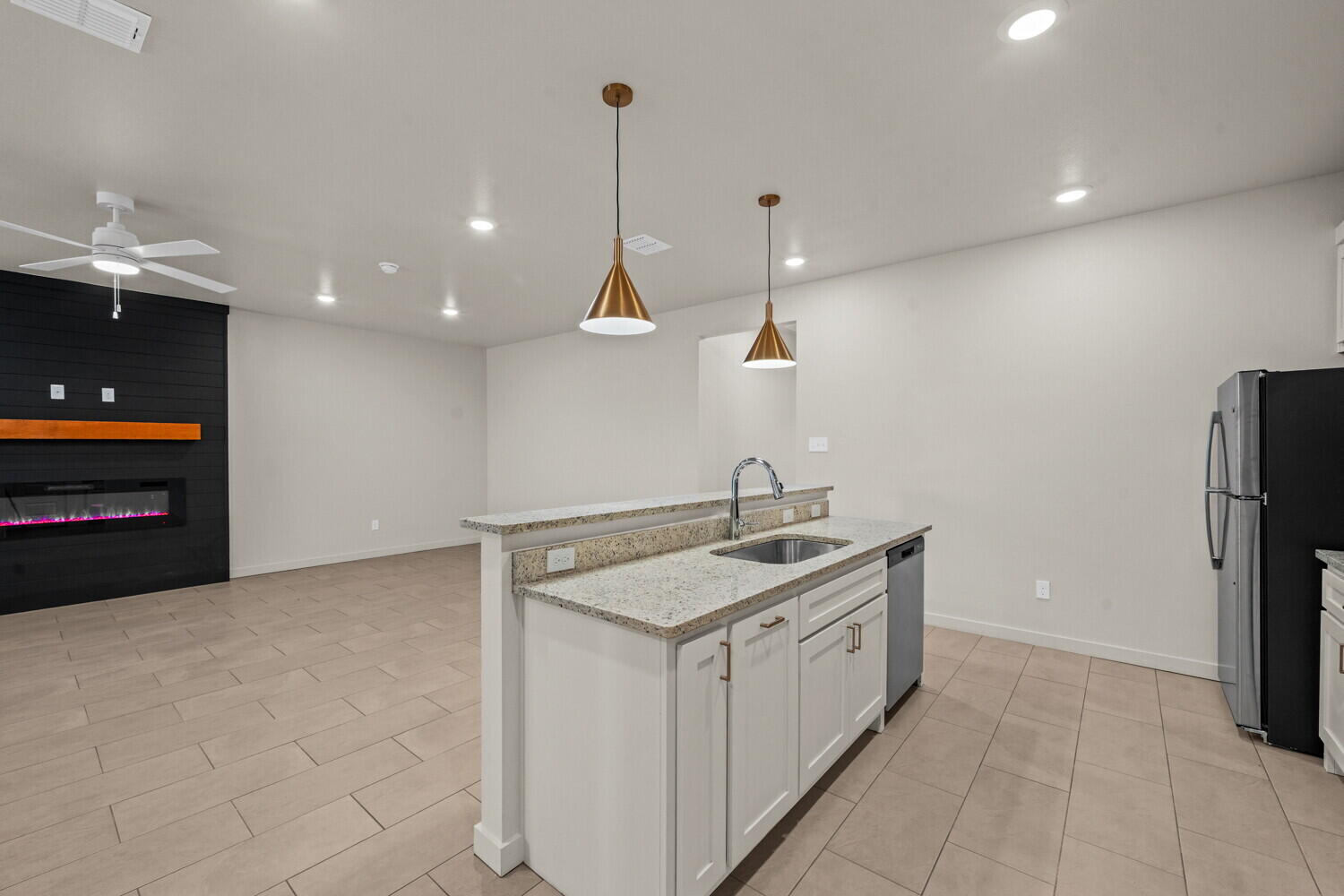 7040 41st Street Lubbock, TX 79407 - Photo 11 of 24 7032 41st St -18