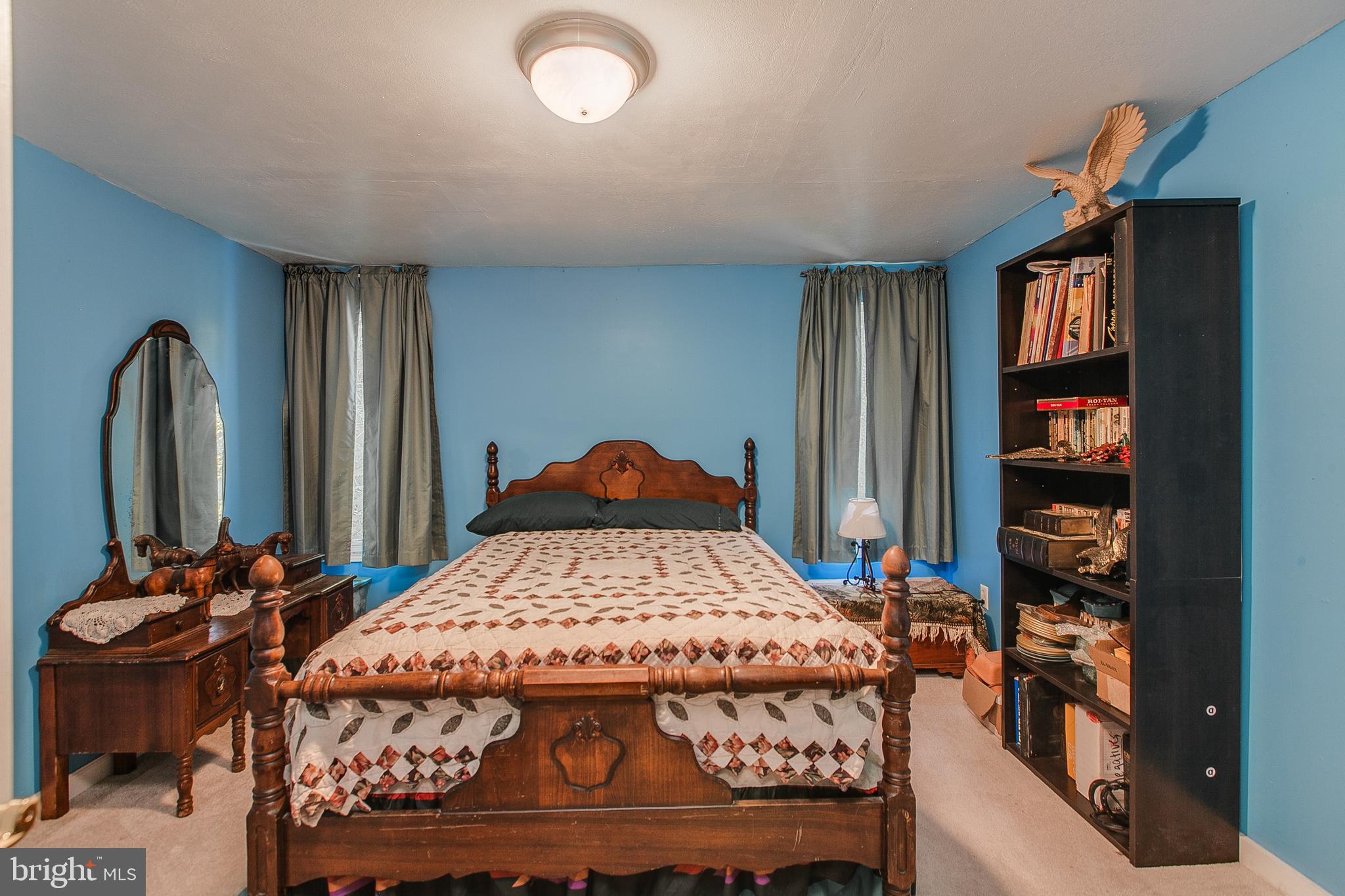 4292 River Road Berkeley Springs, WV 25411 - Photo 27 of 39 Upper Level 3rd Bedroom