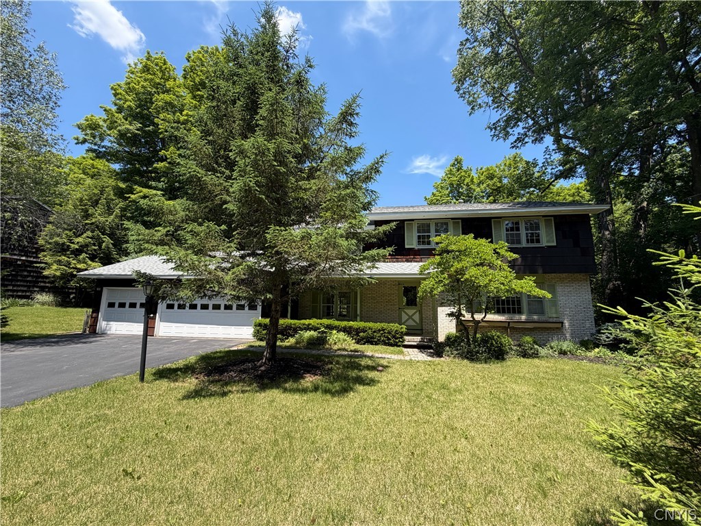 7447 Armstrong Road Manlius, NY 13104 - Photo 2 of 38