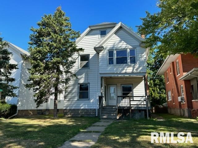 822 6th Avenue South Clinton, IA 52732 - Photo 2 of 16