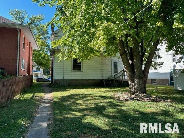 822 6th Avenue South Clinton, IA 52732 - Photo 5 of 16