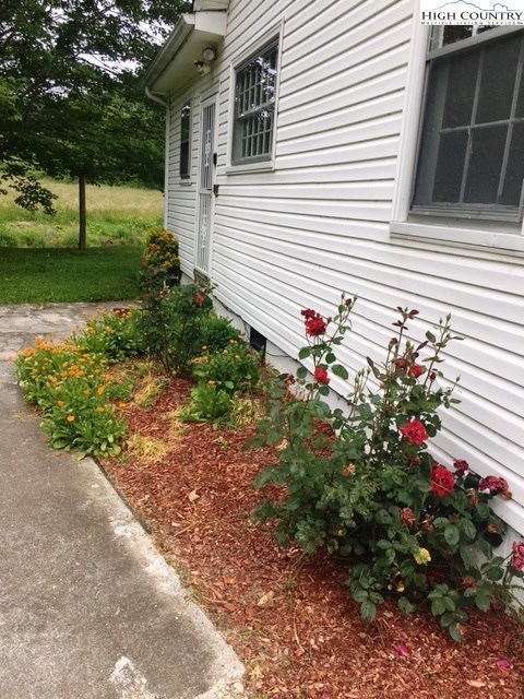 7377 Big Laurel Road Creston, NC 28615 - Photo 5 of 30 Gallery Image 5