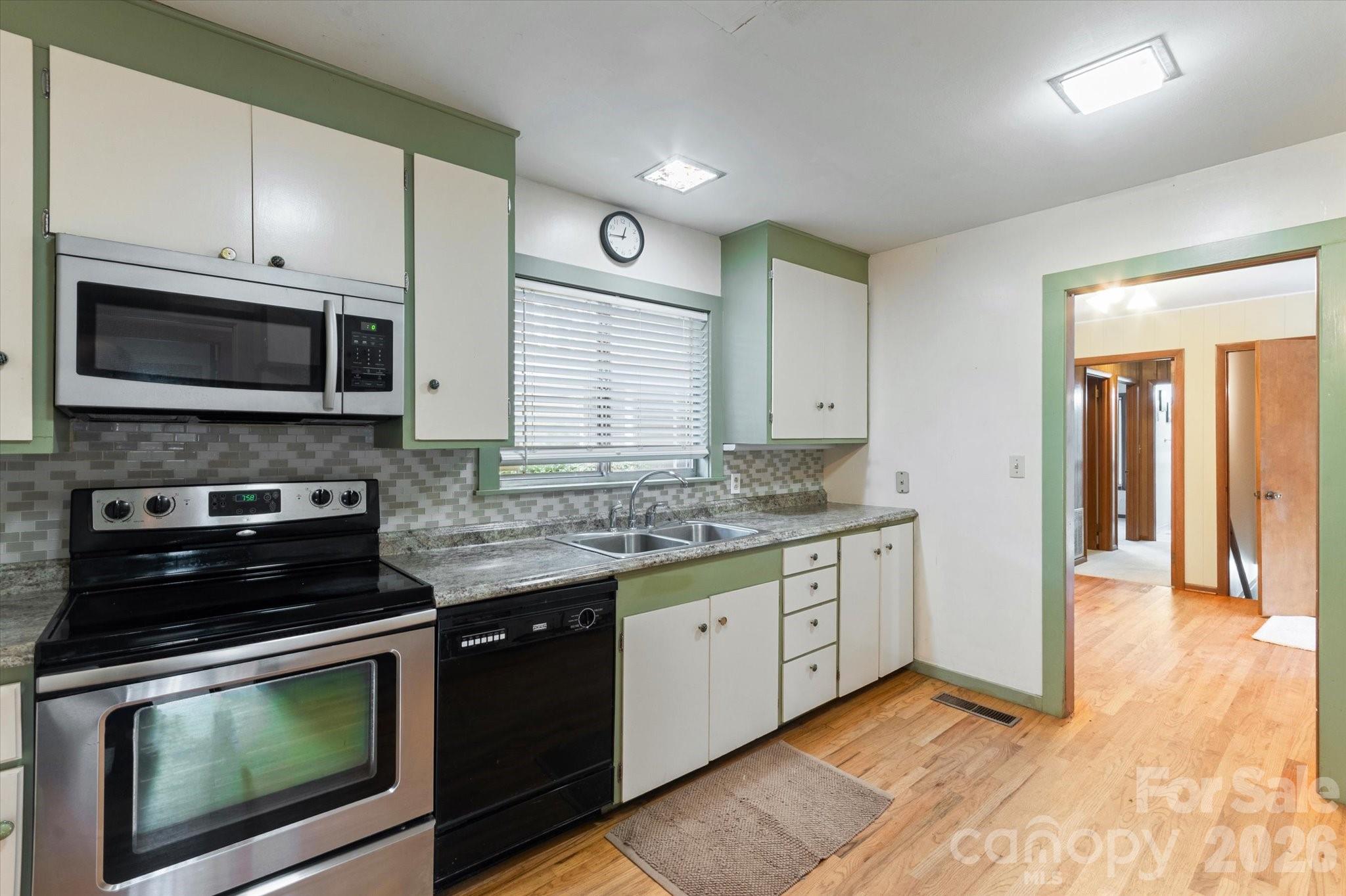 277 Fairlane Road Columbus, NC 28722 - Photo 10 of 24
