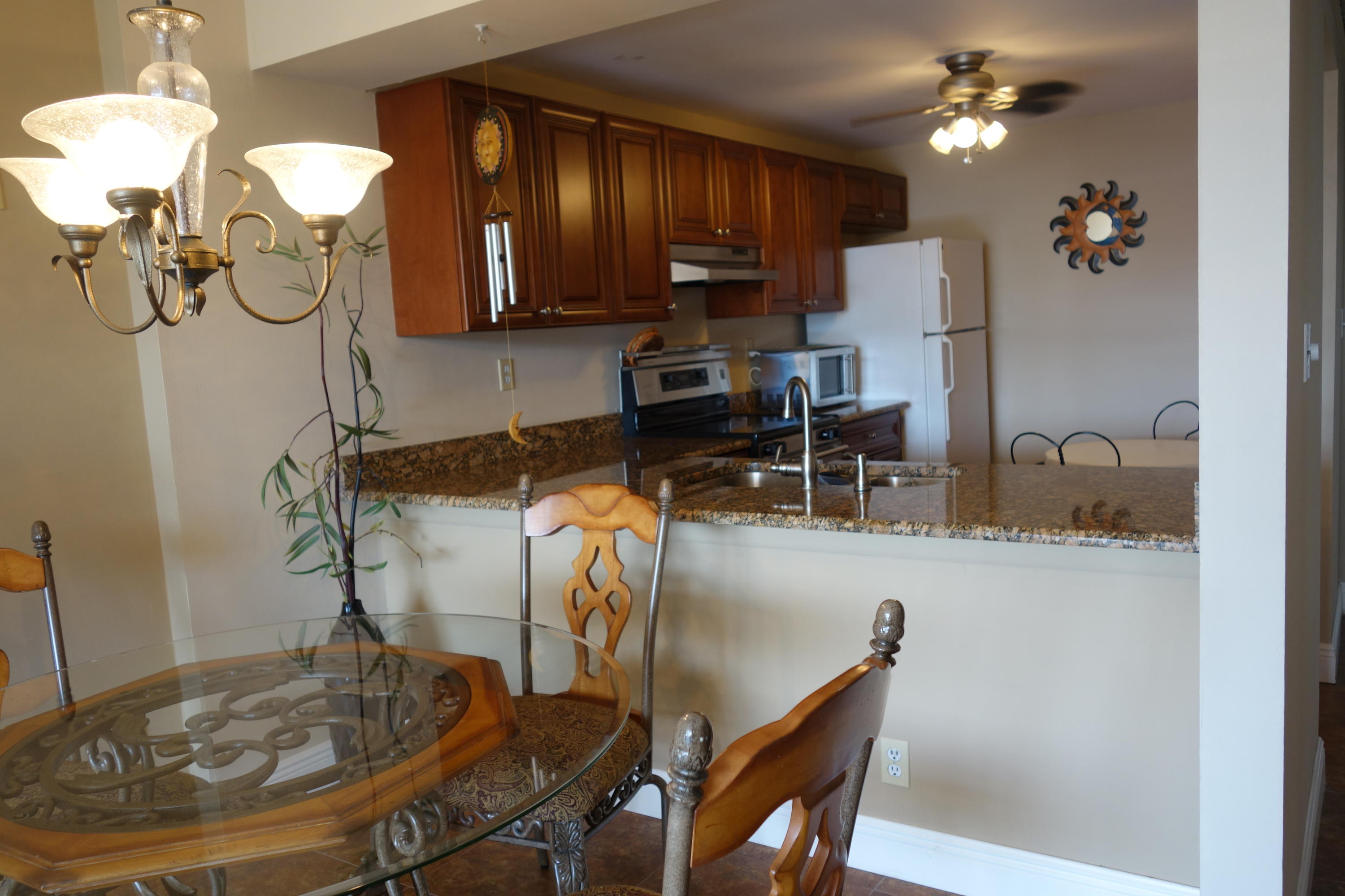 9 Royal Palm Way, Unit 304 Boca Raton, FL 33432 - Photo 6 of 30 BREAKFAST-DINING AREA