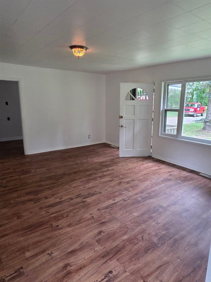 6980 Wooster Road Jackson, MI 49201 - Photo 2 of 19