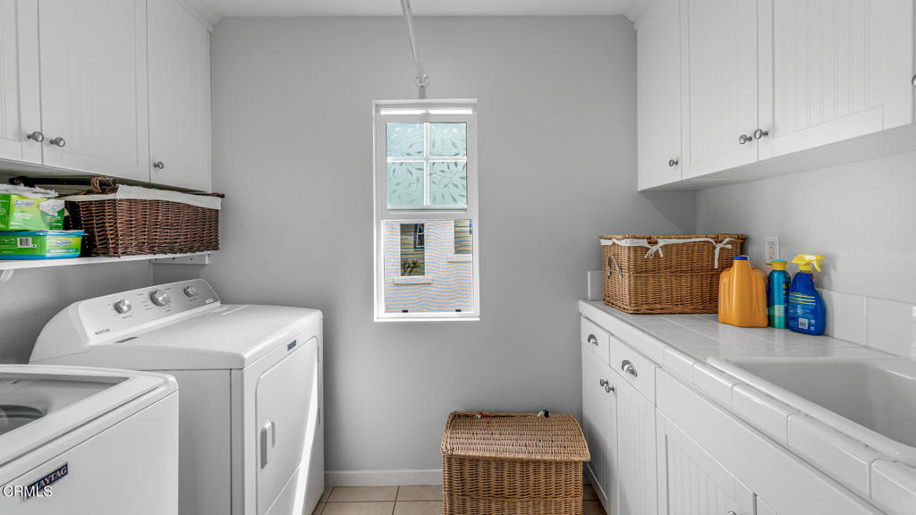 5010 Terramar Way Oxnard, CA 93035 - Photo 23 of 41 Laundry_01