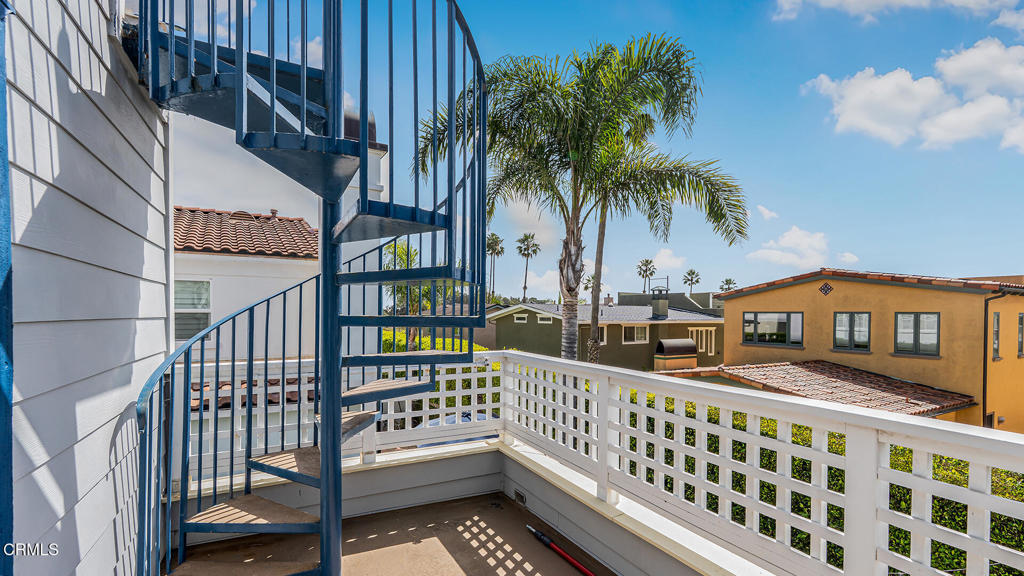 5010 Terramar Way Oxnard, CA 93035 - Photo 30 of 41 BackBalcony_01