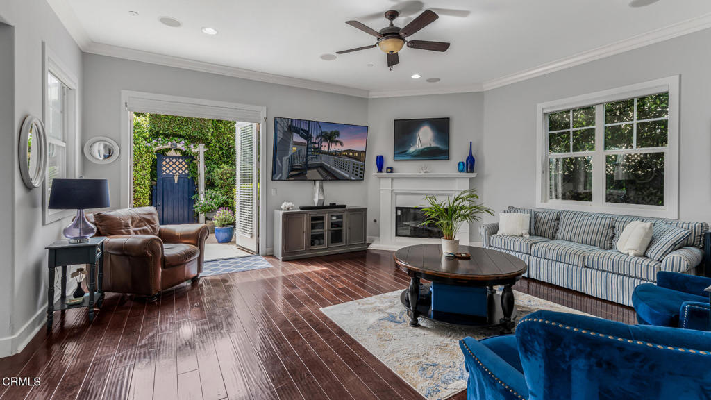 5010 Terramar Way Oxnard, CA 93035 - Photo 8 of 41 Living_01