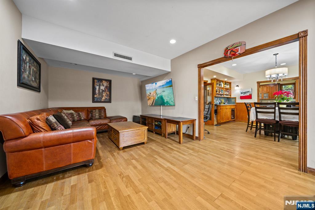 191 Tenafly Road Tenafly, NJ 07670 - Photo 15 of 44