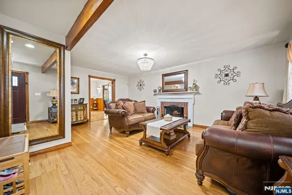 $7,500 | 191 Tenafly Road, Tenafly, NJ 07670