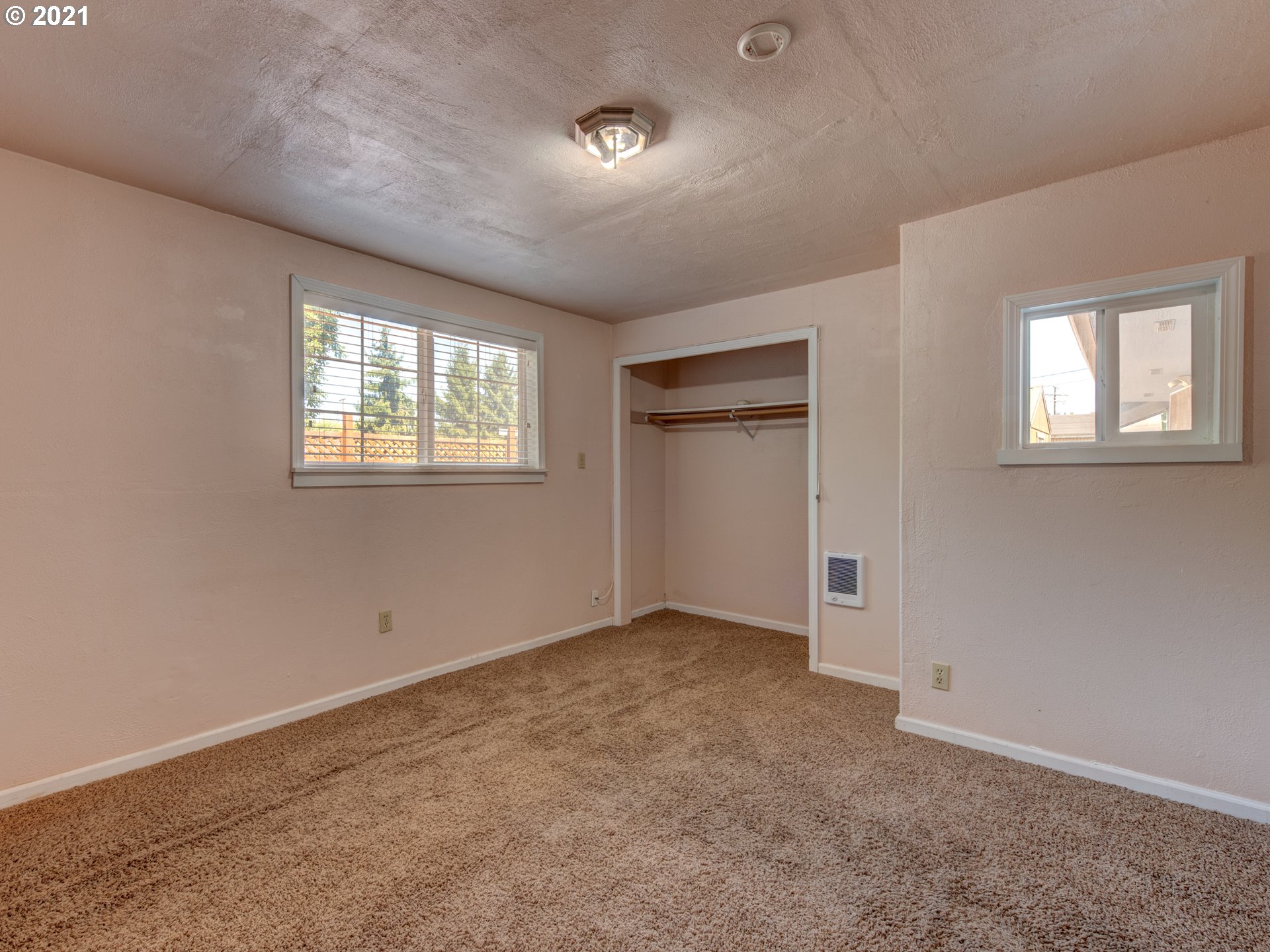 2721 D Street Springfield, OR 97477 - Photo 11 of 20