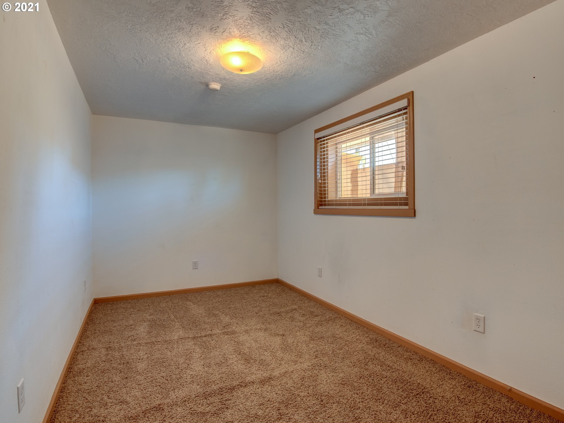 2721 D Street Springfield, OR 97477 - Photo 15 of 20