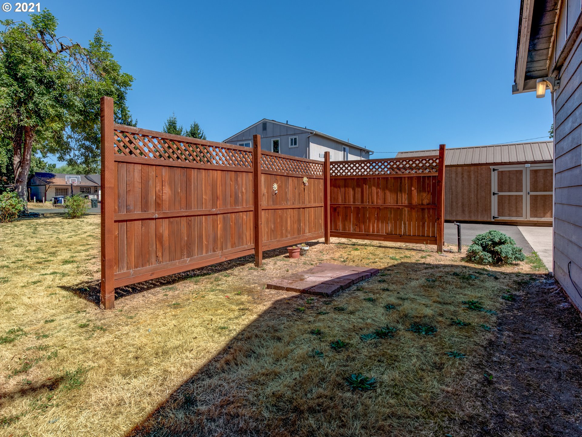 2721 D Street Springfield, OR 97477 - Photo 17 of 20