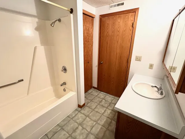 $249,900 | 302 5th Street Southeast, Roseau, MN 56751