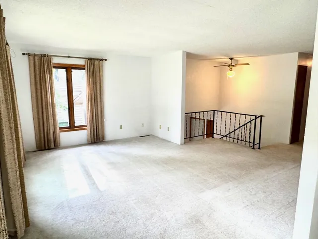 $249,900 | 302 5th Street Southeast, Roseau, MN 56751