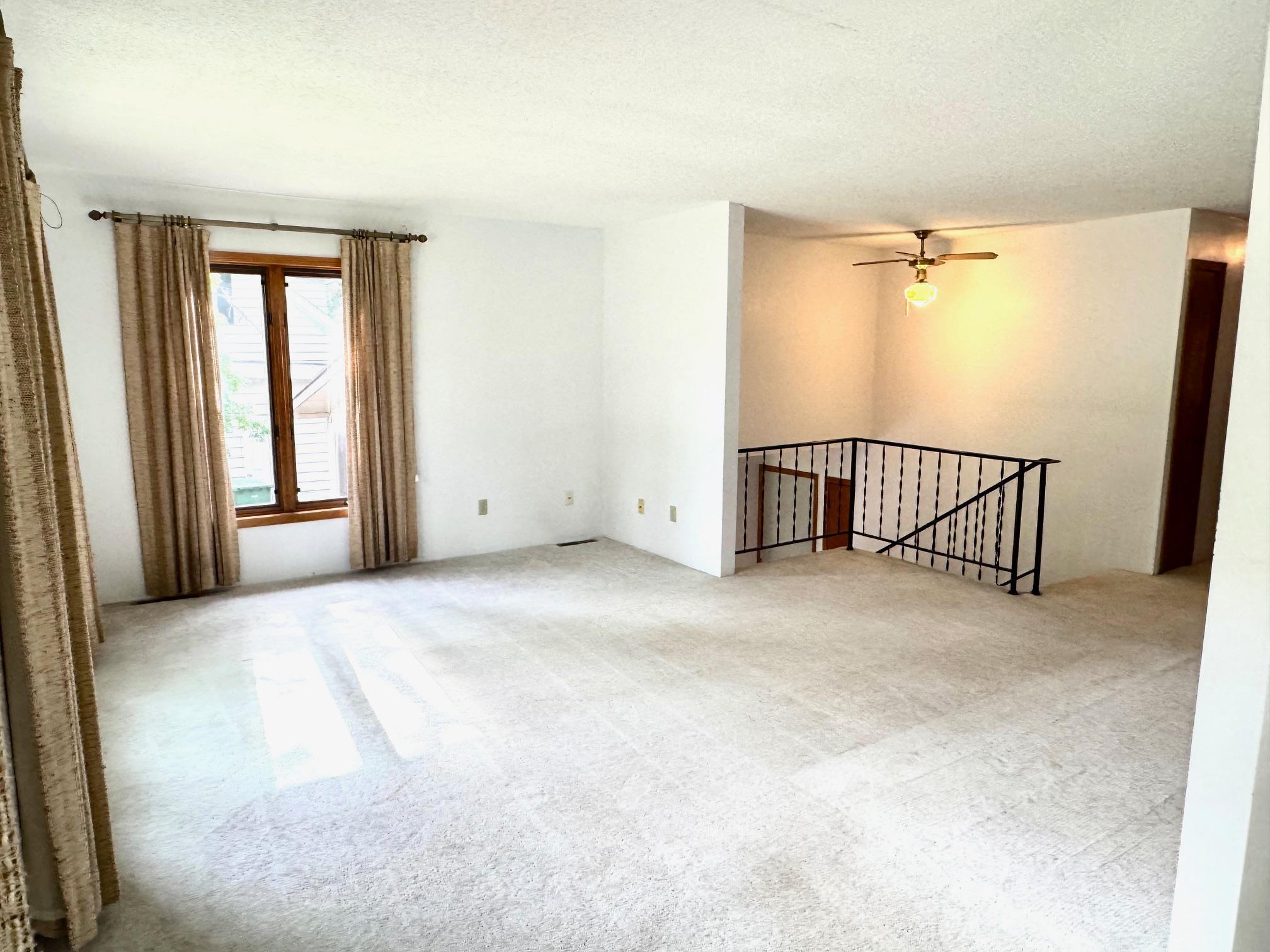 302 5th Street Southeast Roseau, MN 56751 - Photo 6 of 17