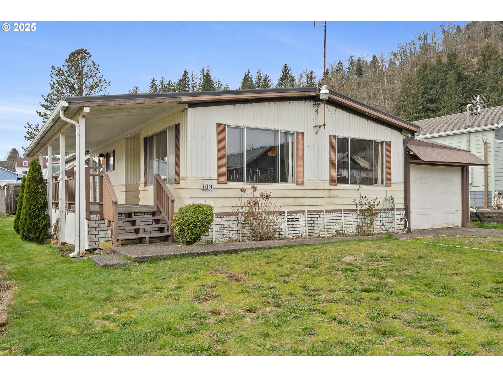 103 10th Street Garibaldi, OR 97118 - Photo 1 of 30