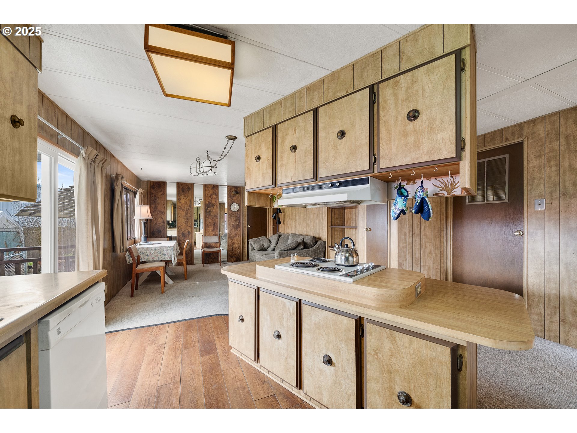 103 10th Street Garibaldi, OR 97118 - Photo 11 of 30